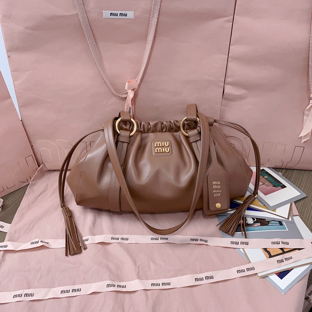 Miu Miu Small Joie nappa leather bag 16x32x10.5cm