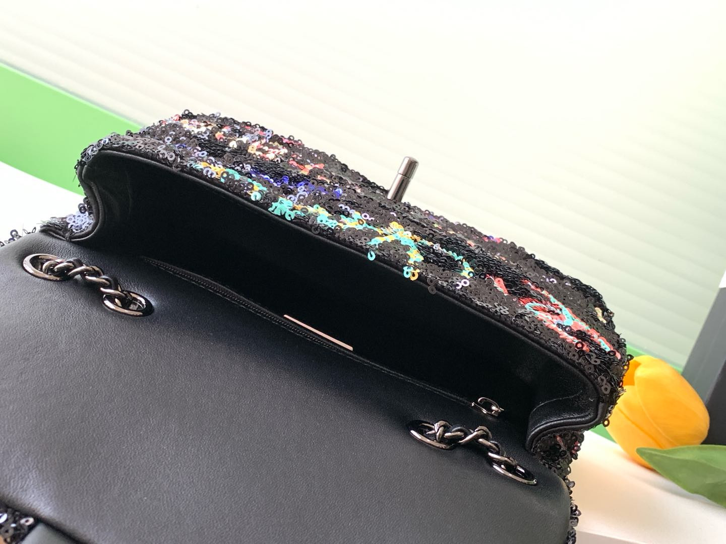 Ch*el flap bag 14x21x8cm