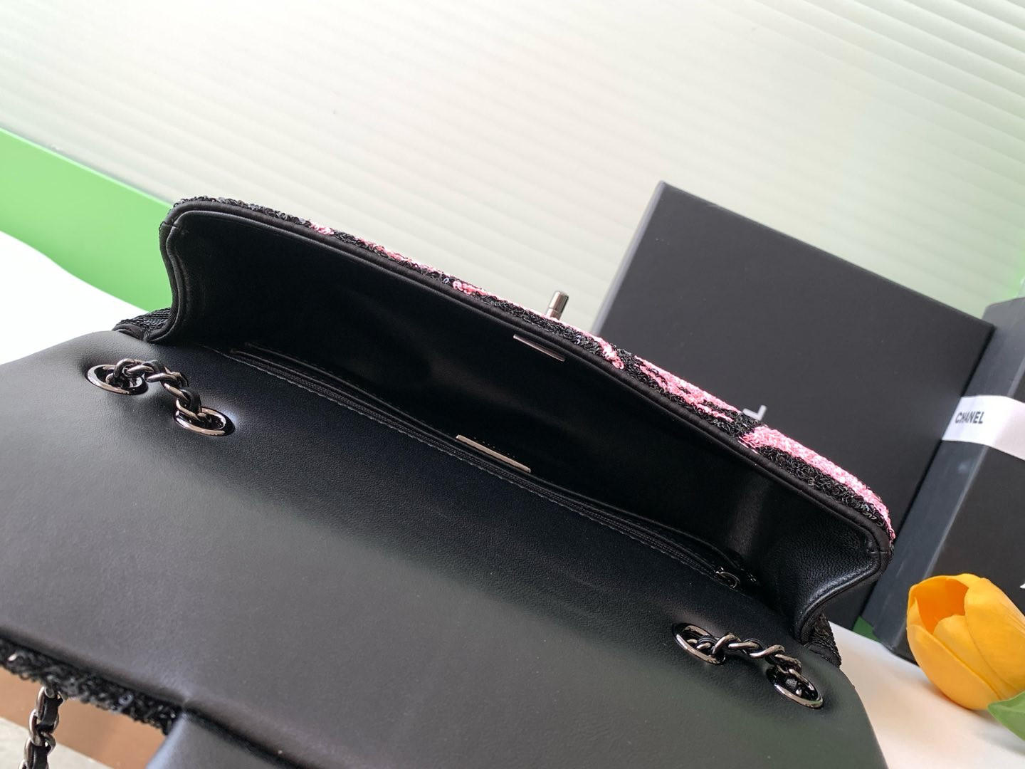 Ch*el flap bag 15x25x7cm