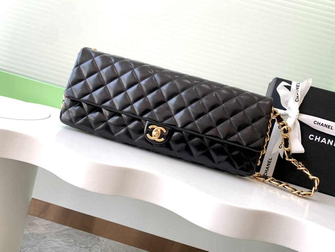 Ch*el baguette clutch 38x18x4cm