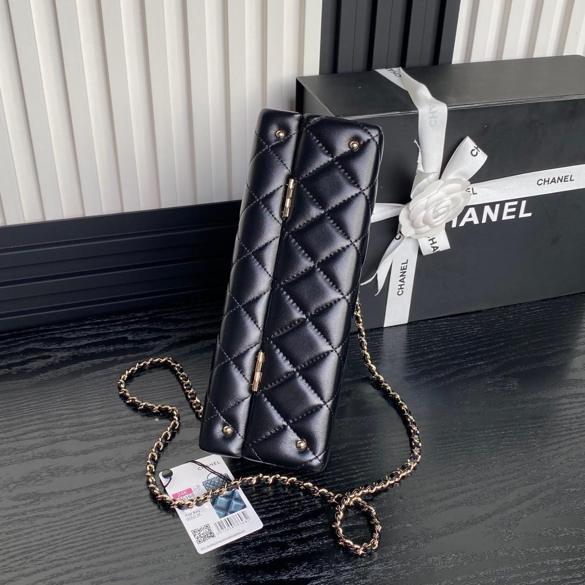 Ch*el box bag 15x22x7.5cm