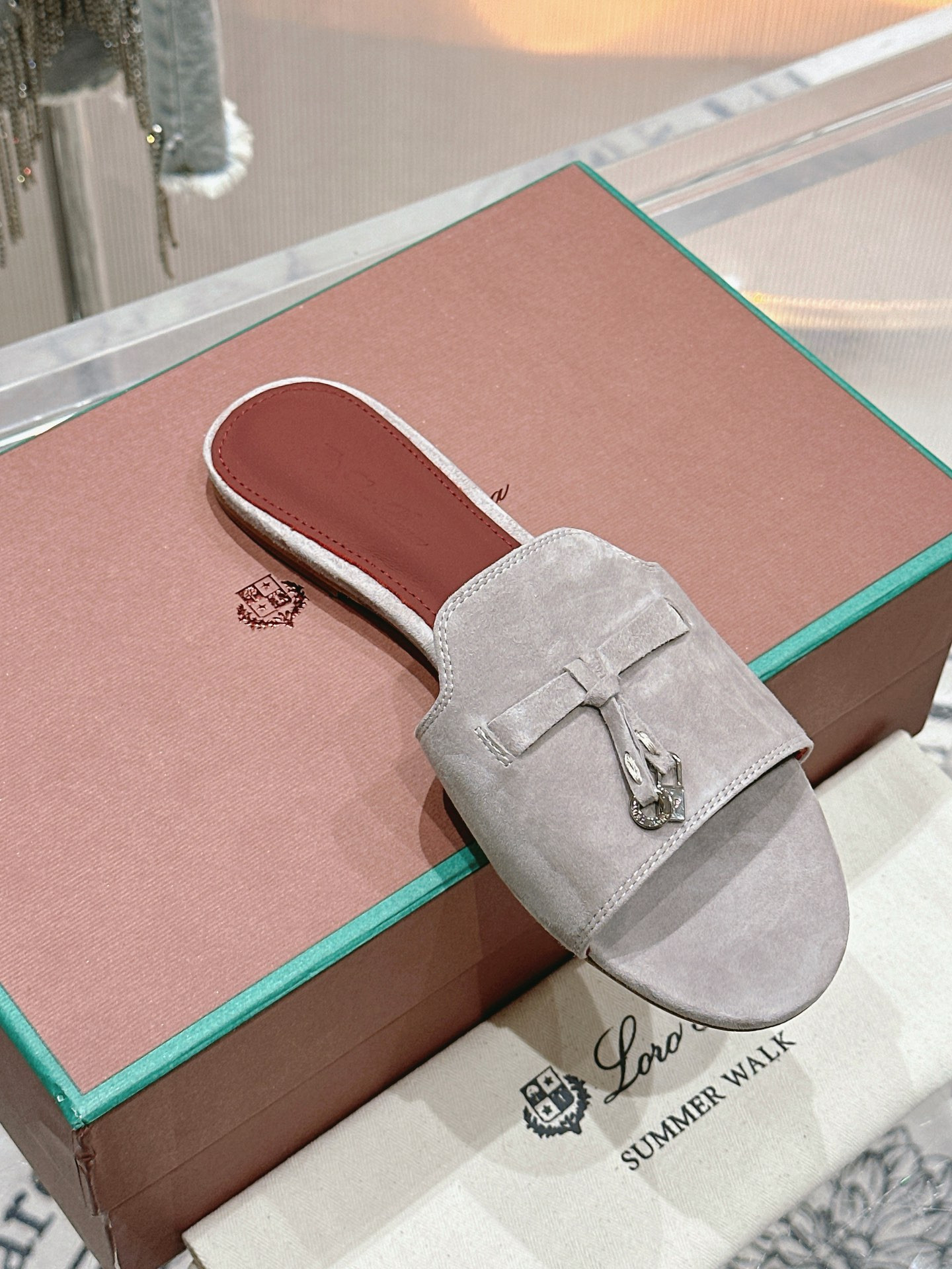 ua L**o p*ana summer charms sandal