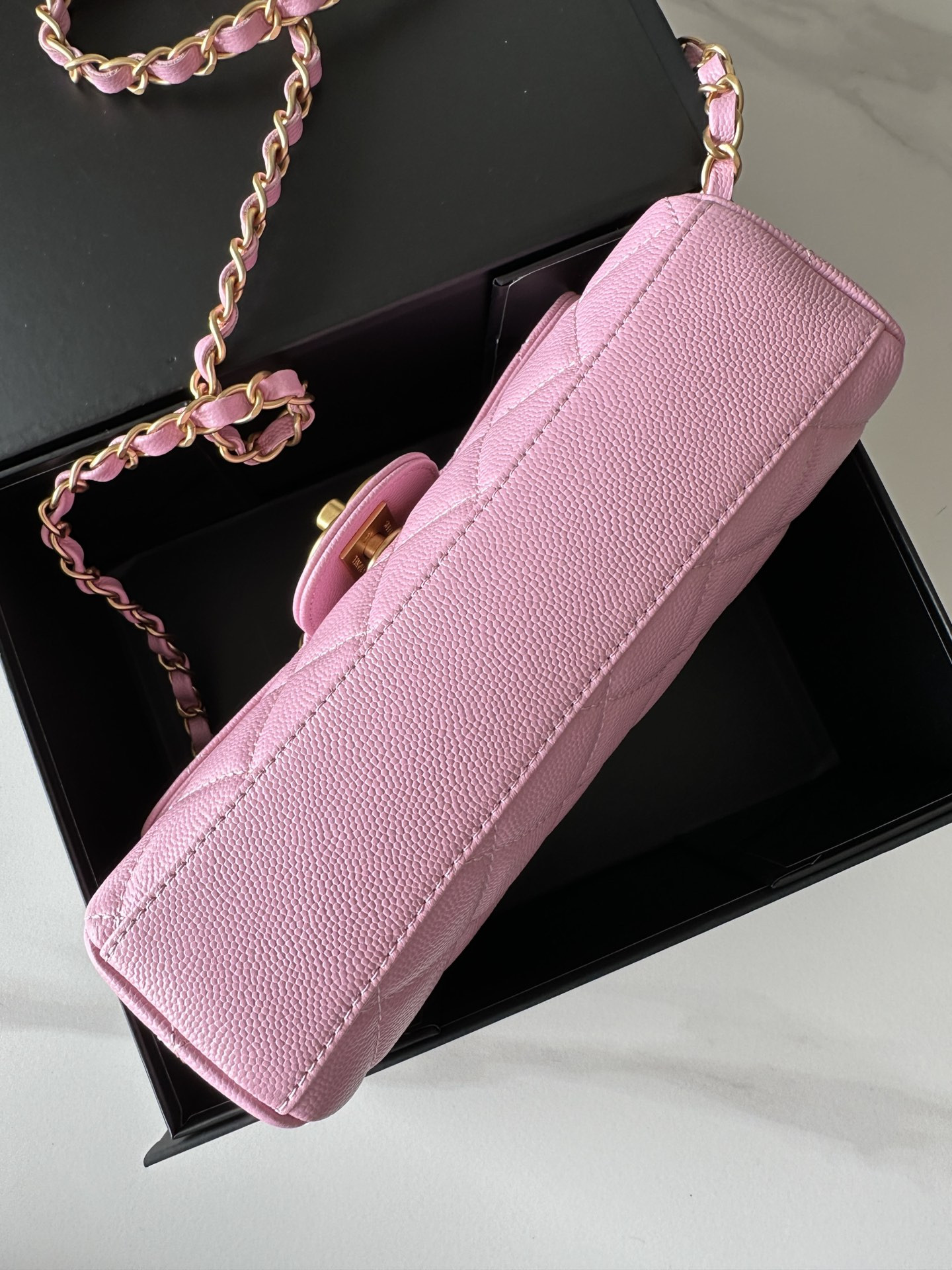 Ch*el small flap 22 x14.5 x7cm