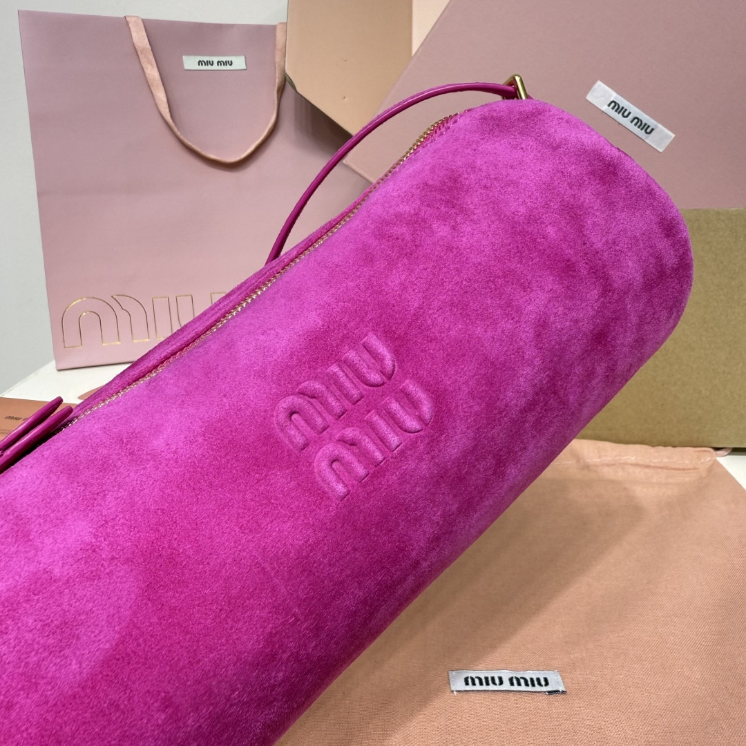 Miu Miu Suede pouch 22x9x9cm