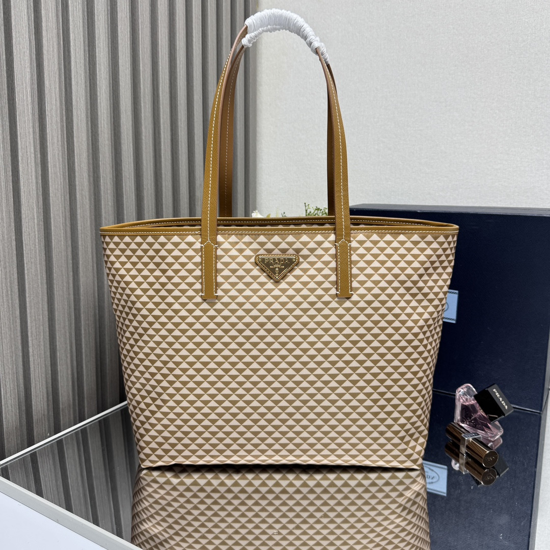 Pra*a re-nylon tessuto triangolo tote bag 33x29x14cm