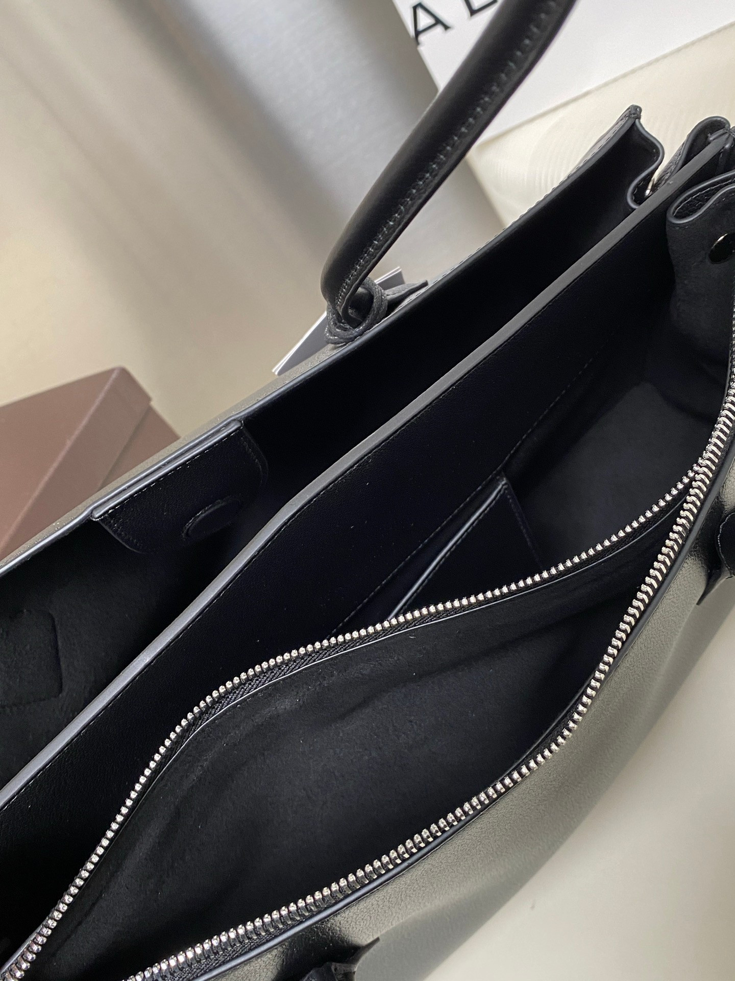 ALAÏA LE TECKE Large Double-Zip Bag 42x21.5x18.5cm