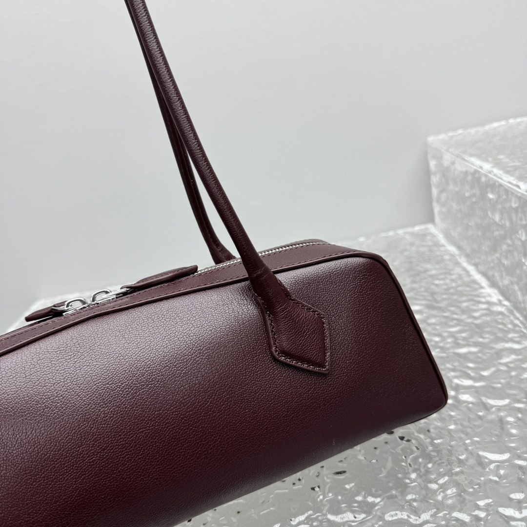 ALAÏA LE TECKEL MEDIUM BAG 33x11x10cm