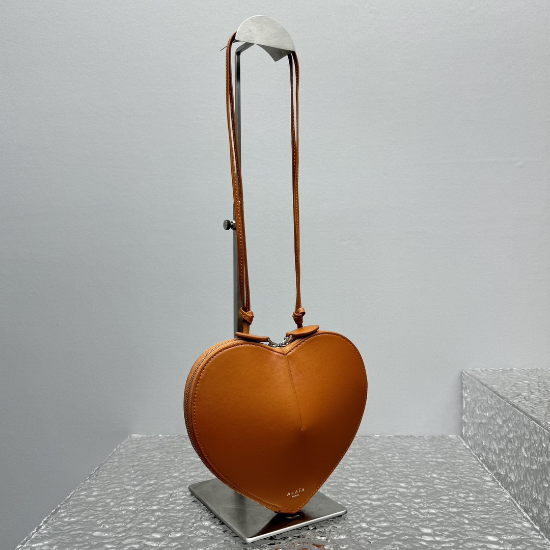 ALAÏA Le Coeur Heart Bag 18.5x20.5x5cm