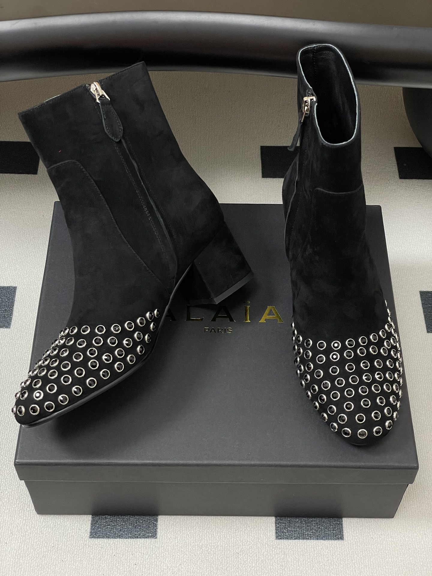 ua alaia crystal Di*m*nd boots 5.5cm heel(customized size 7-10 days production time)