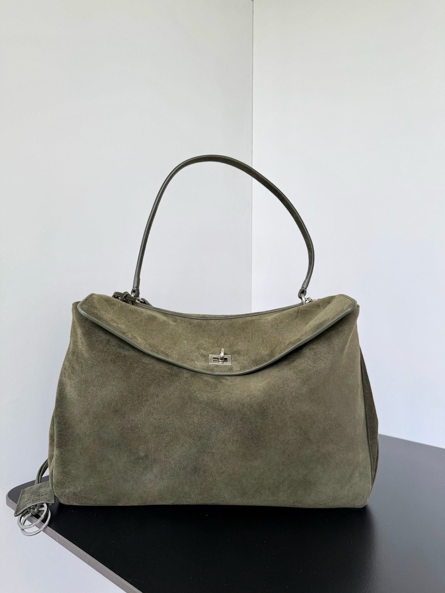 Ba*len*cia*ga rodeo large 39.8x29.9x12.9cm
