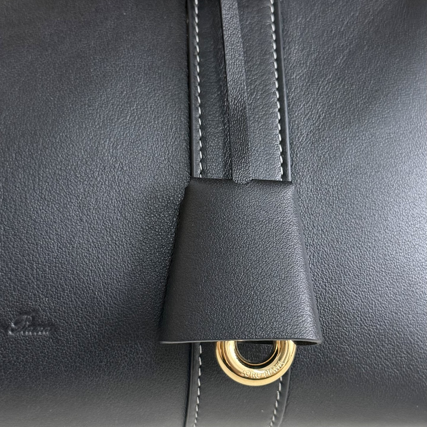 L**o p*ana loom l25 calfskin 25x18x12.5cm