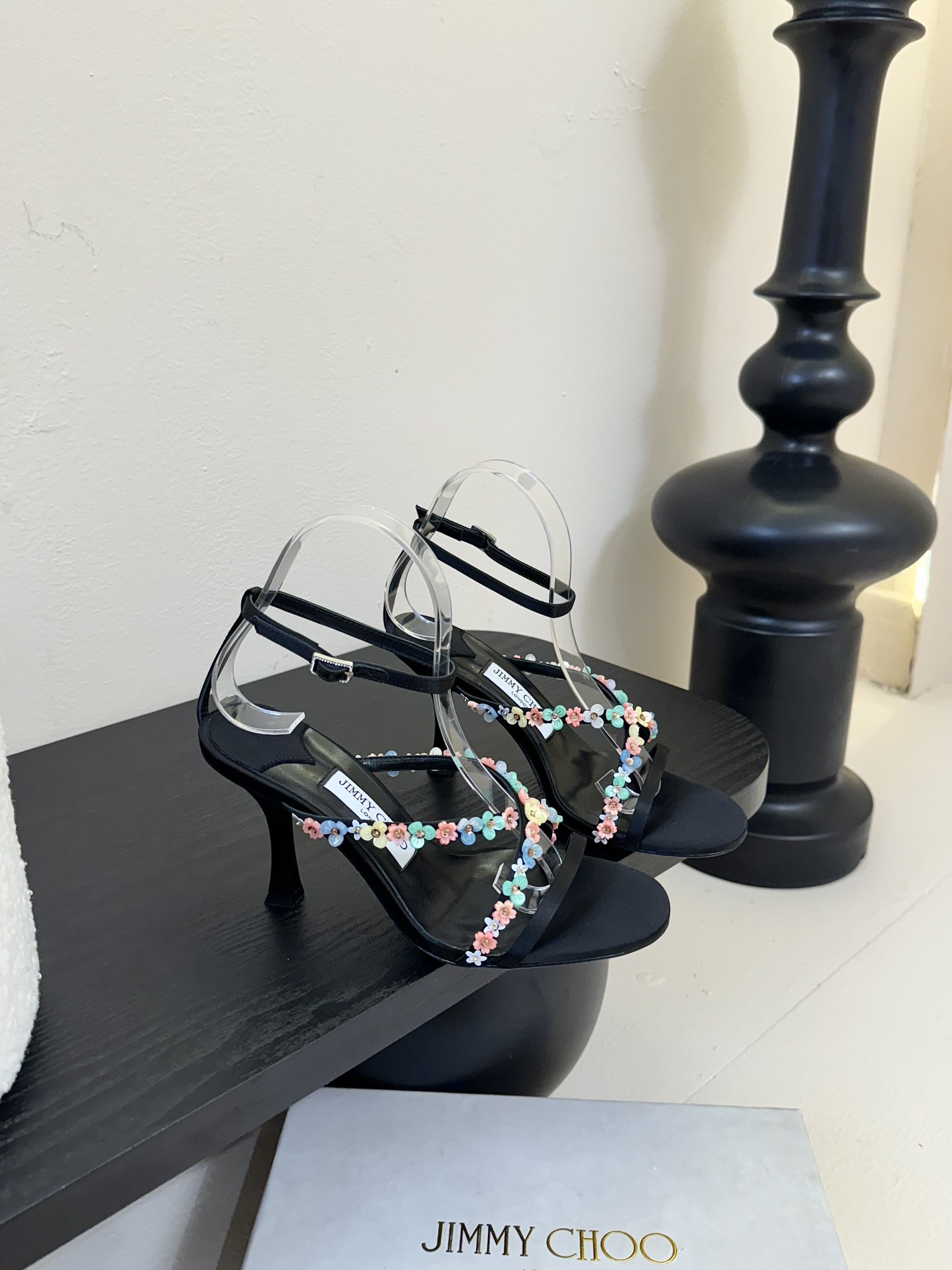ua Ji*y Ch* blanche sandals 9cm