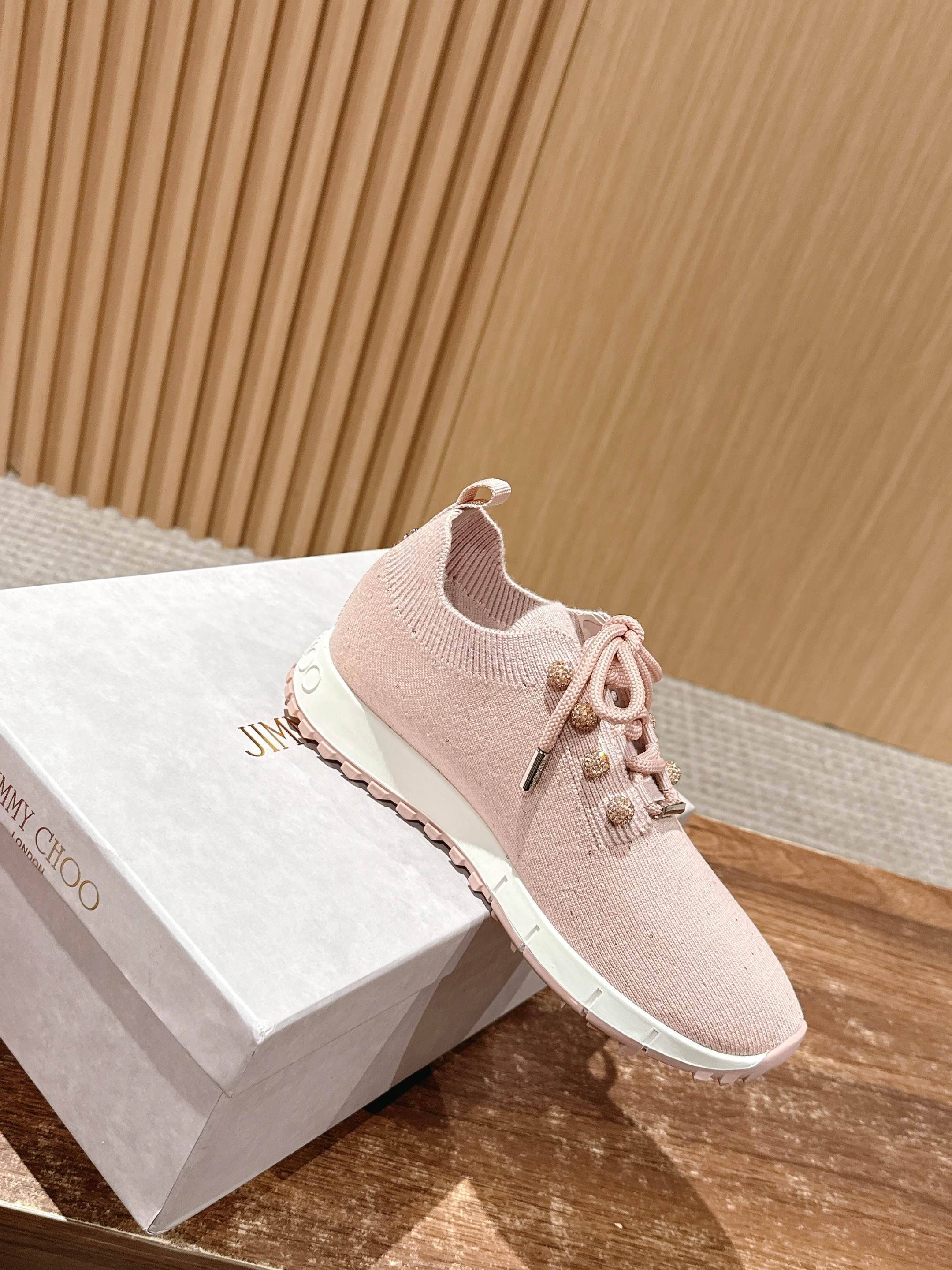 ua Ji*y Ch* casual sneakers