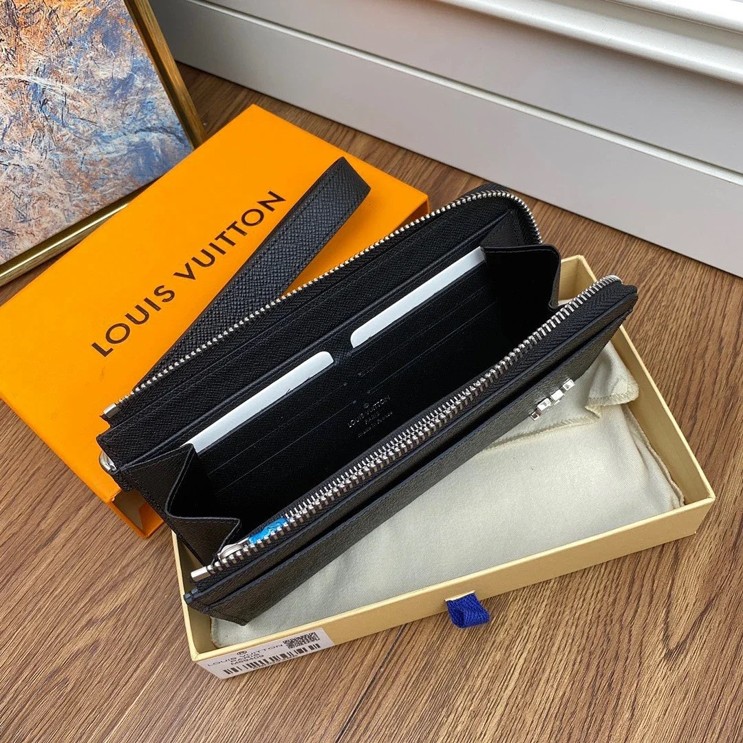 LV ZIPPY DRAGONNE WALLET M69409